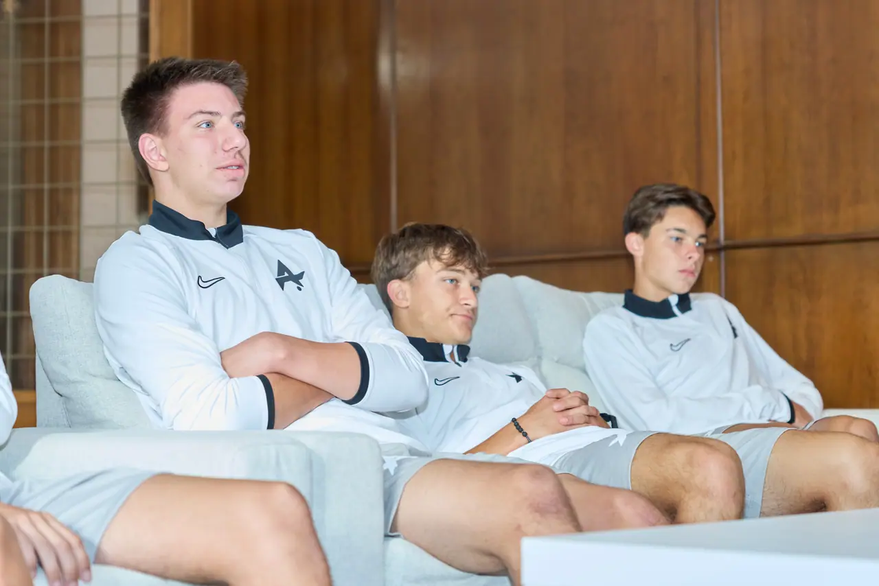 Players relaxing at the residence